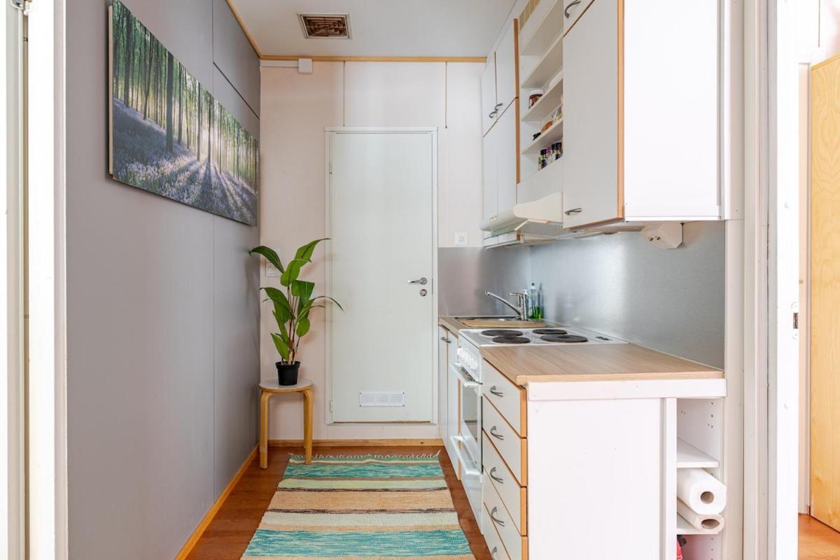 Bungalow House Flat In Rekola 33M2 万塔 外观 照片