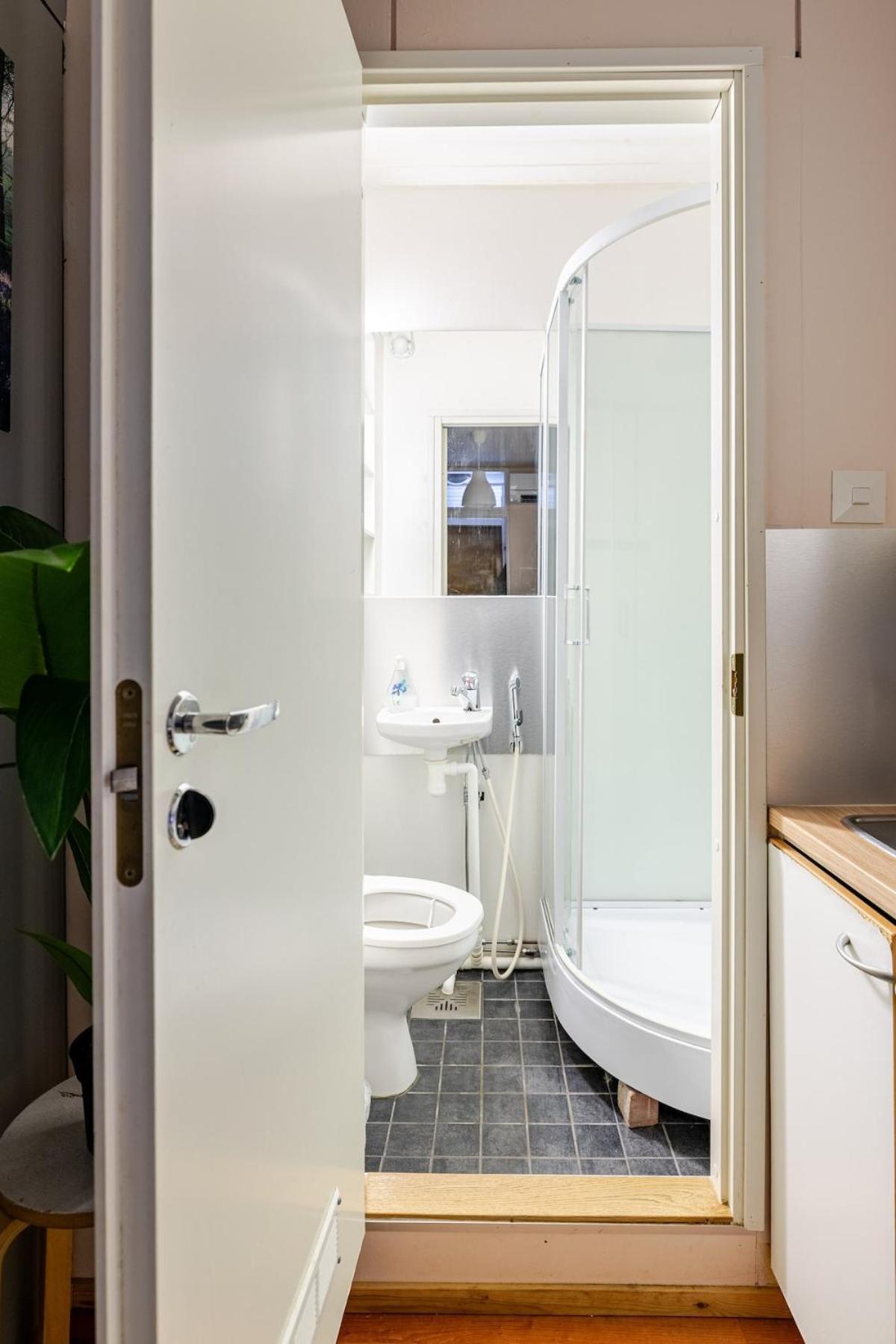 Bungalow House Flat In Rekola 33M2 万塔 外观 照片