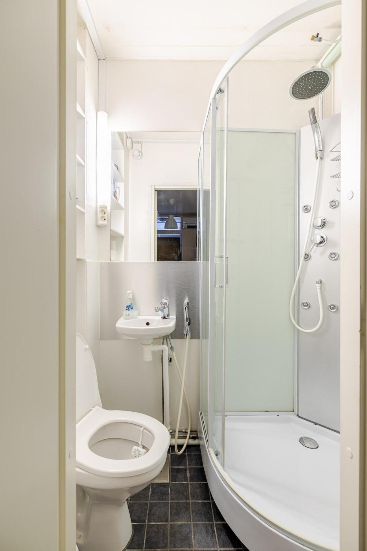 Bungalow House Flat In Rekola 33M2 万塔 外观 照片